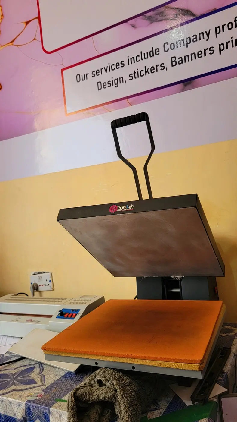 Heat press equipment at PrintLab